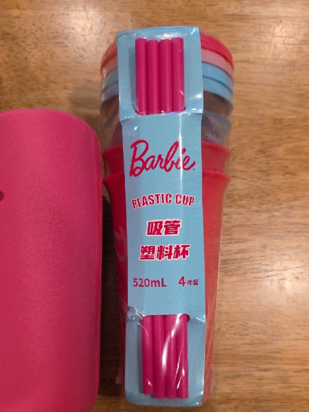 Barbie Hot Pink Lunch Tote Bag with Matching Pink Cups and Straws - Picture 2 of 7